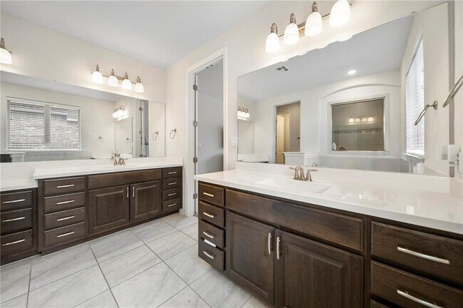 Building Photo - 253 Fannin Battleground Ln