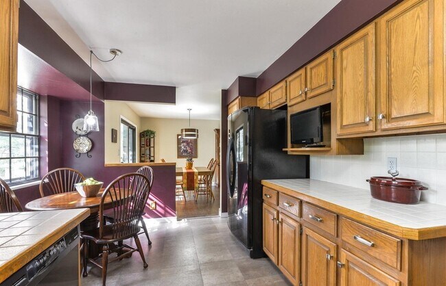 Building Photo - Beautiful 4 Bedroom Home in Midtown Fort Collins!