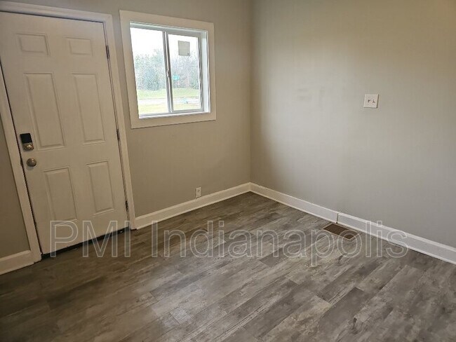 Building Photo - 1540 N Grant Ave