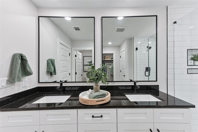 Building Photo - 7603 Strong Bow Ct