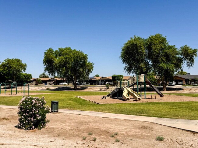 Building Photo - Spacious 4-Bed, 3-Bath Gem with 1804 Sq. F...