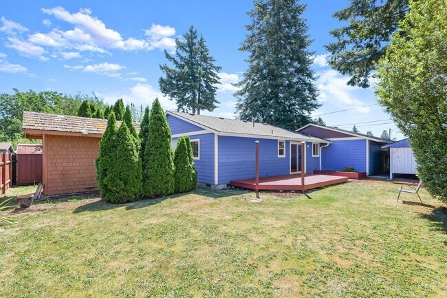 Building Photo - Updated 3Bed/2Bath single story ranch