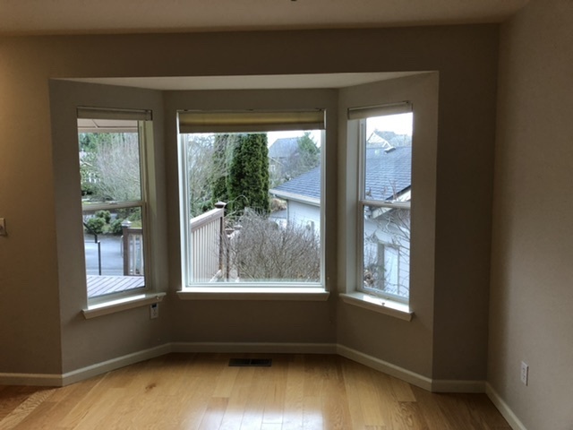 Dining room-front window. - 3809 Gablecrest Ct