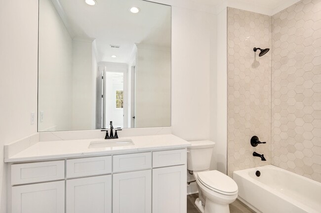 Building Photo - 641 Fletcher Rd