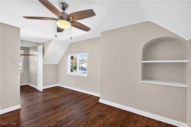 Building Photo - 2520 Laurelhurst Rd