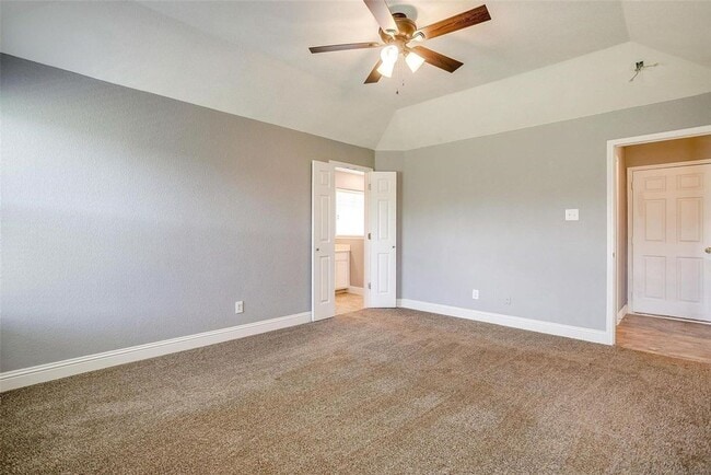 Building Photo - 578 Tanglewood Dr