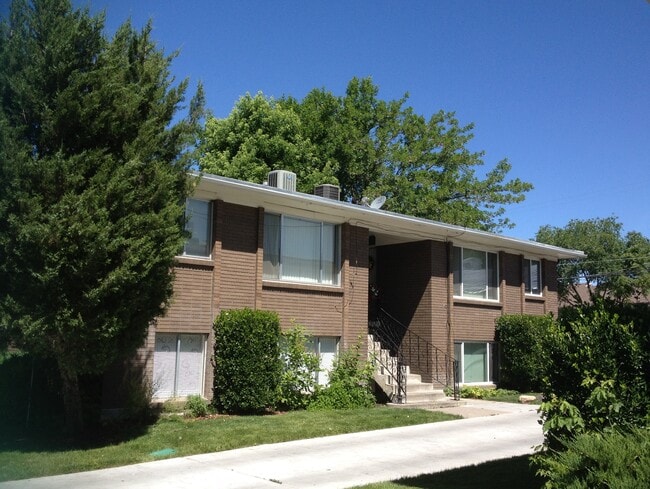 Building Photo - 545 Stringham Ave