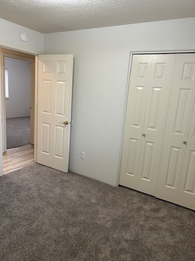 Building Photo - 3 Bedroom 2 Bath House