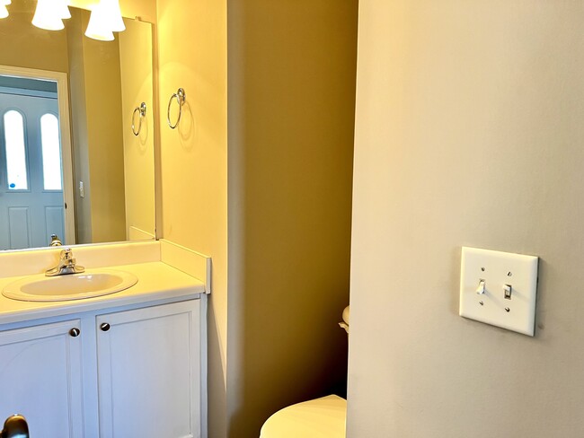 Building Photo - 714 Integrity Oaks Dr