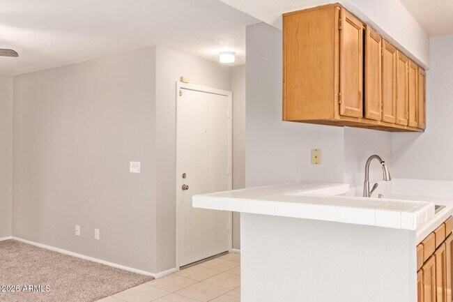 Building Photo - 10610 S 48th St