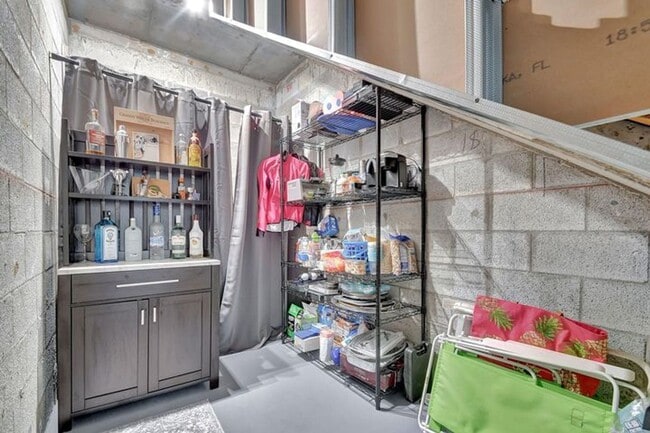 Building Photo - 350 N Federal Hwy