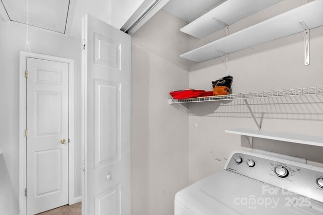 Building Photo - 3213 Mannington Dr