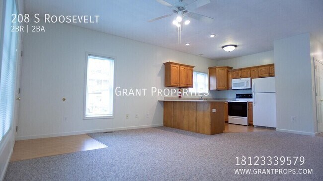 Building Photo - 208 S Roosevelt St