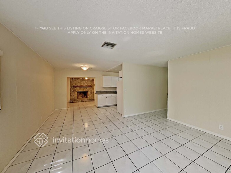 Building Photo - 4972 SW 4th St