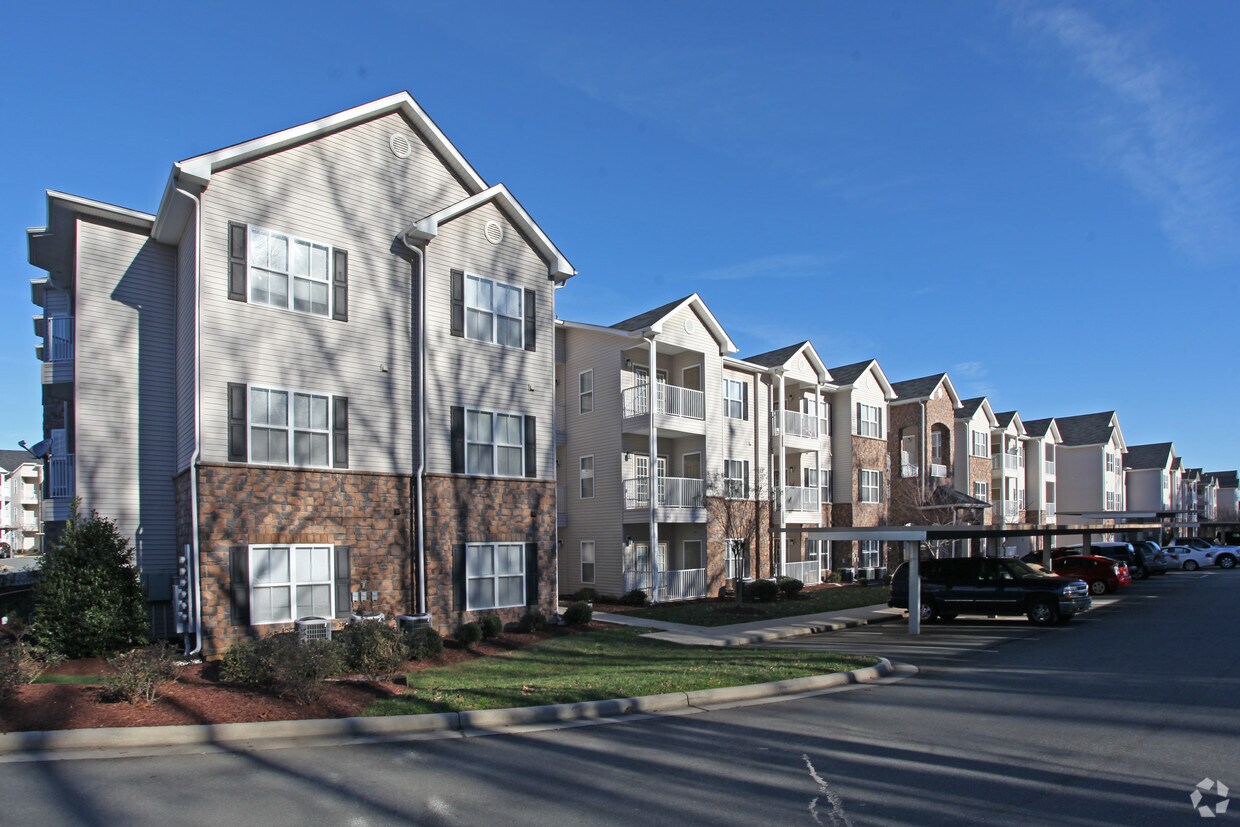 Ethan Pointe Apartments Burlington