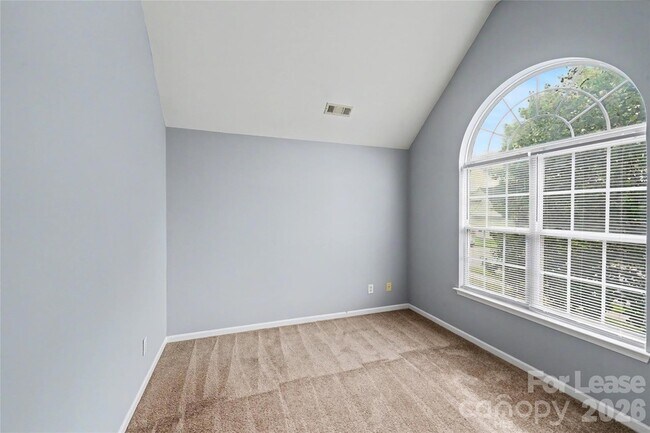 Building Photo - 10521 Barvas St