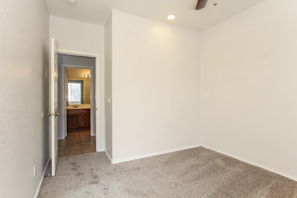 Building Photo - 15248 W Port Royale Ln
