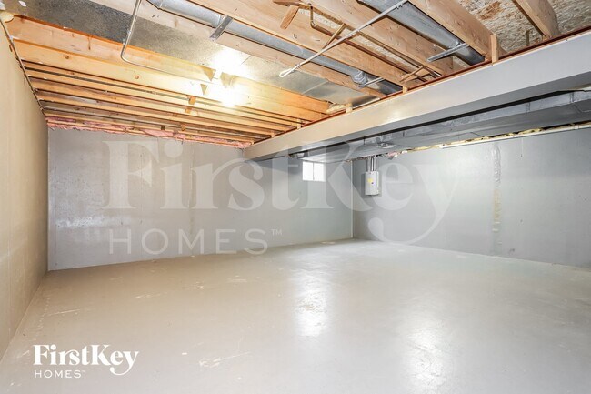 Building Photo - 1119 Karen Dr