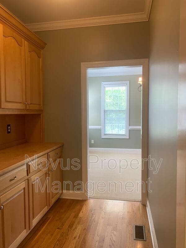 Building Photo - 119 Tullamore Trail
