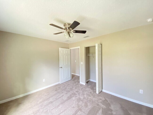 Building Photo - 4490 SW 150th Pl