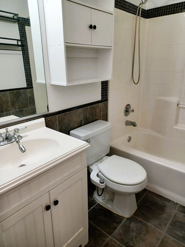 Building Photo - Glenwood