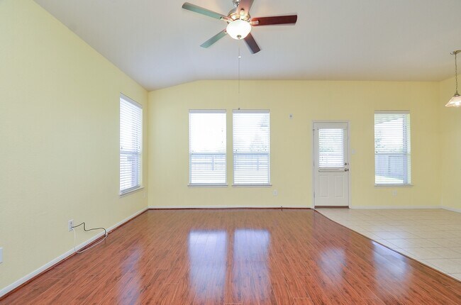 Building Photo - 20110 Goss Hollow Ln