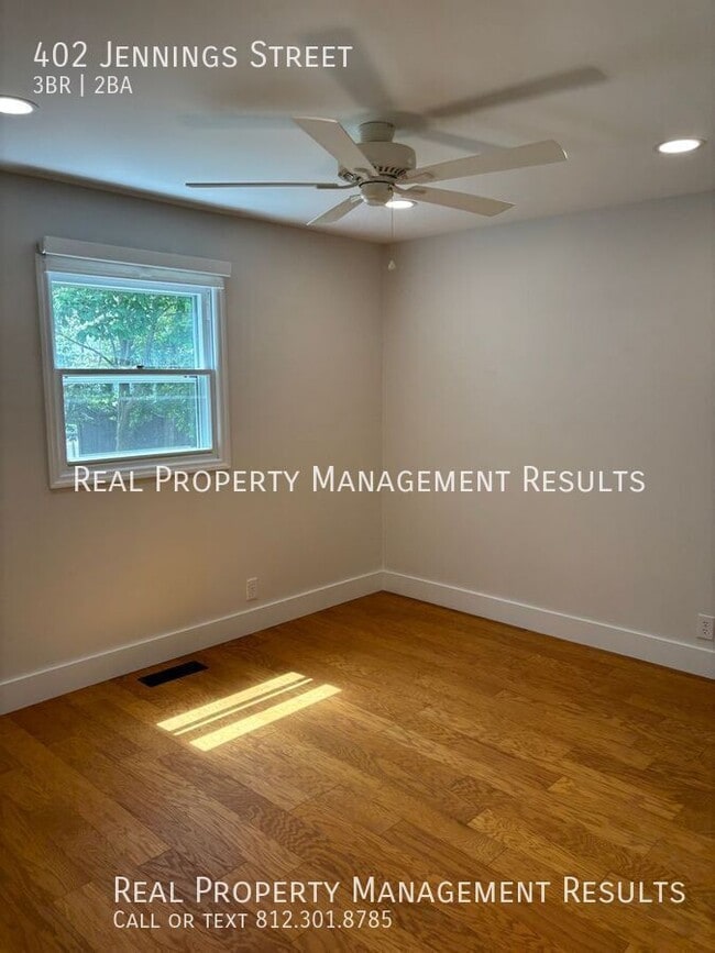 Building Photo - 402 W Jennings St