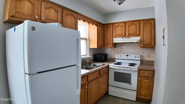 Building Photo - 79 B Wertman Ln
