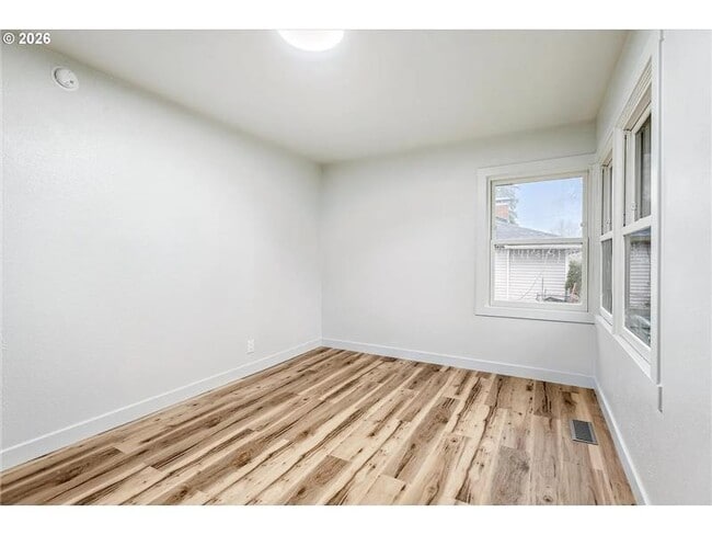 Building Photo - 108 SE 91st Ave