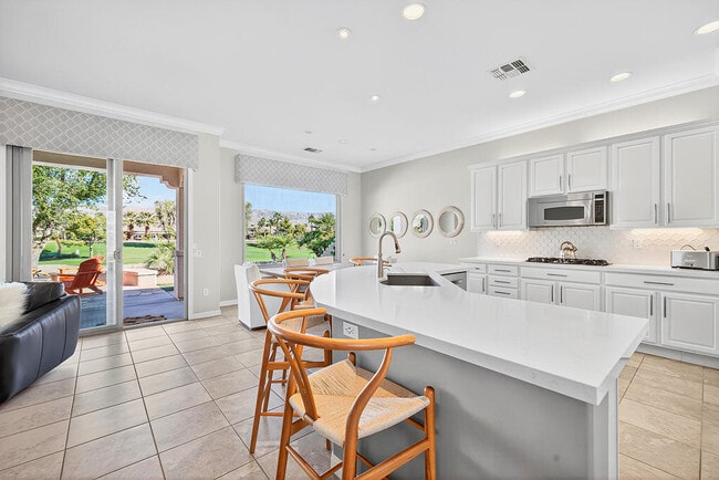 Building Photo - 81112 Avenida Lorena