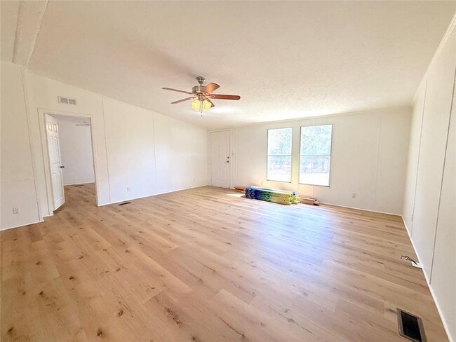 Building Photo - 3063 Co Rd 484