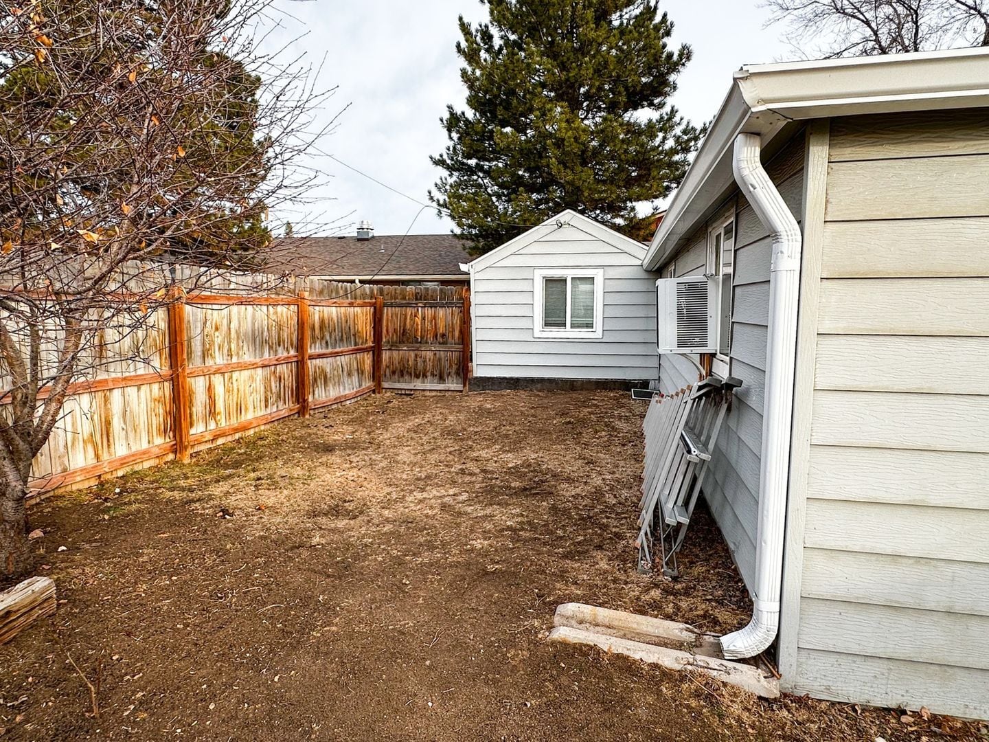 Building Photo - 1611 Carr St