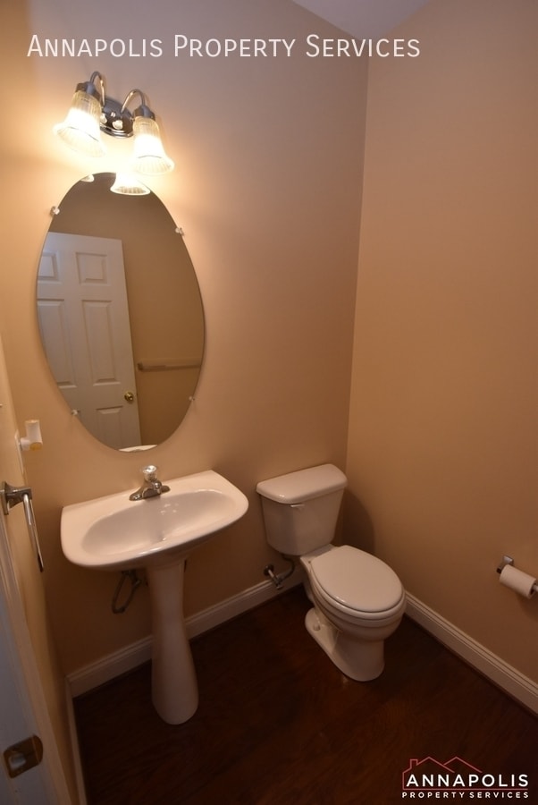 Building Photo - 1606 Stern Ct