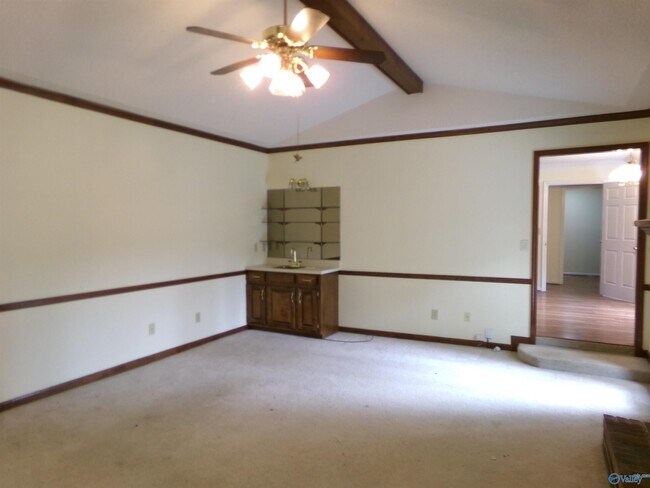 Building Photo - 15010 Carlisle Dr SE