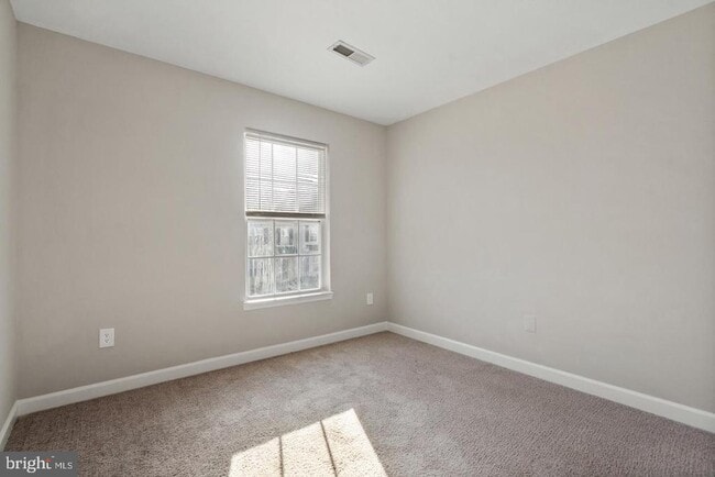 Building Photo - 853 Gallows Ct