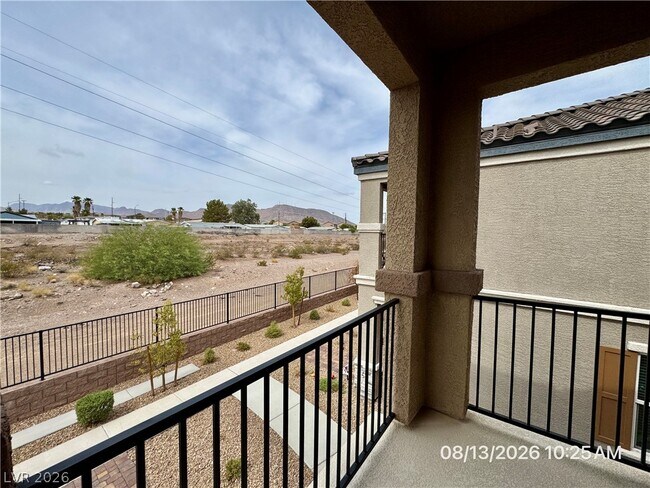 Building Photo - 630 Bellus Pl
