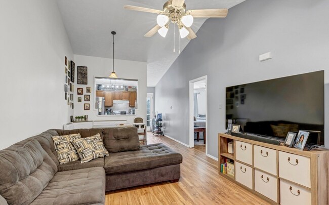 Building Photo - 813 Calypso Way