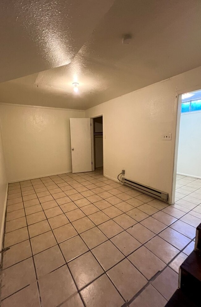 Building Photo - Water paid!