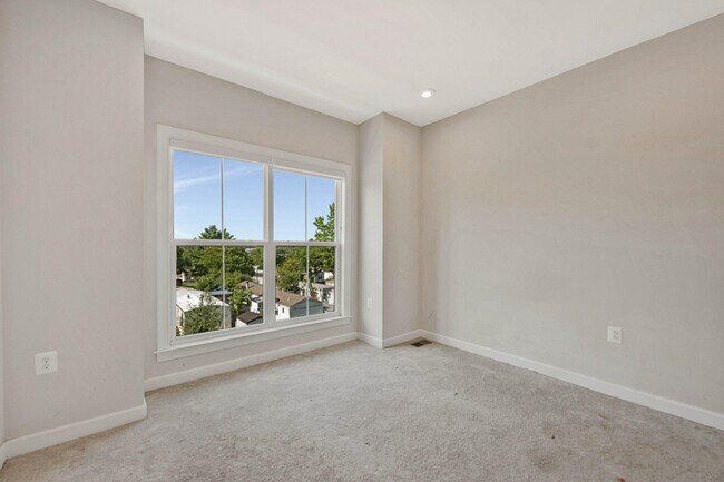 Building Photo - 2820 Dart Dr