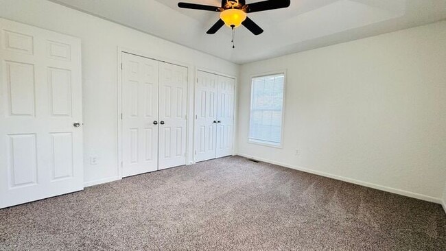 Building Photo - Creekwood Park Townhomes -$500 rent credit...