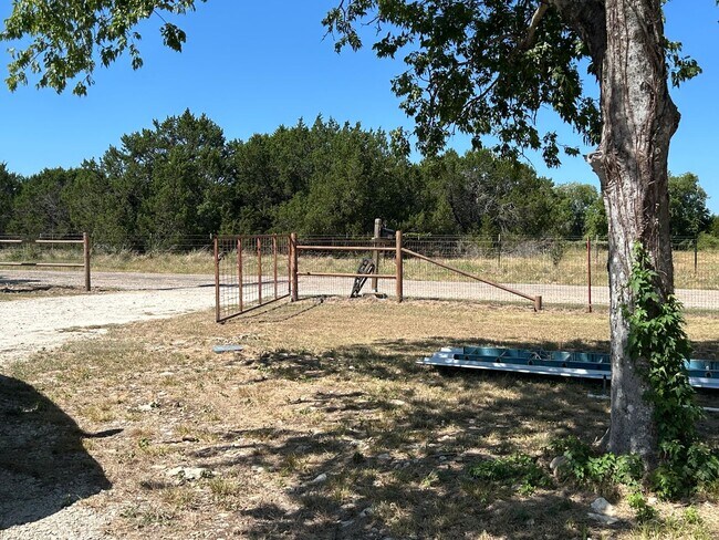 Building Photo - 761 CR 3160