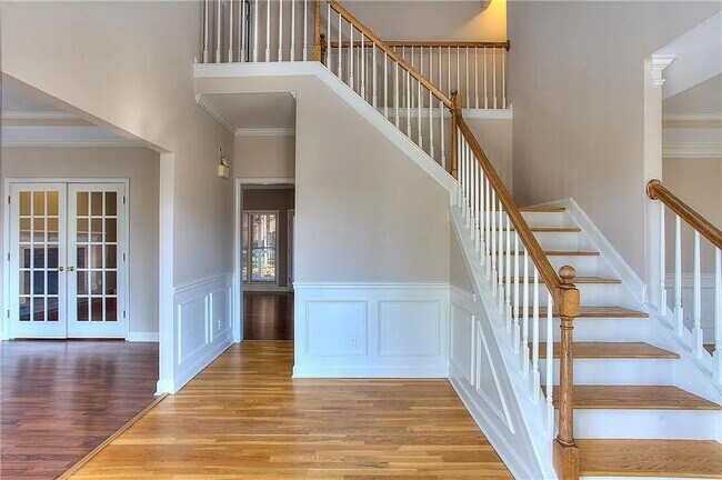 Building Photo - 800 Satinwood Pl