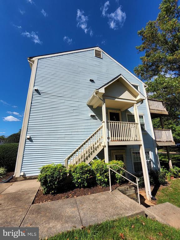 Building Photo - 203 Fernwood Pl