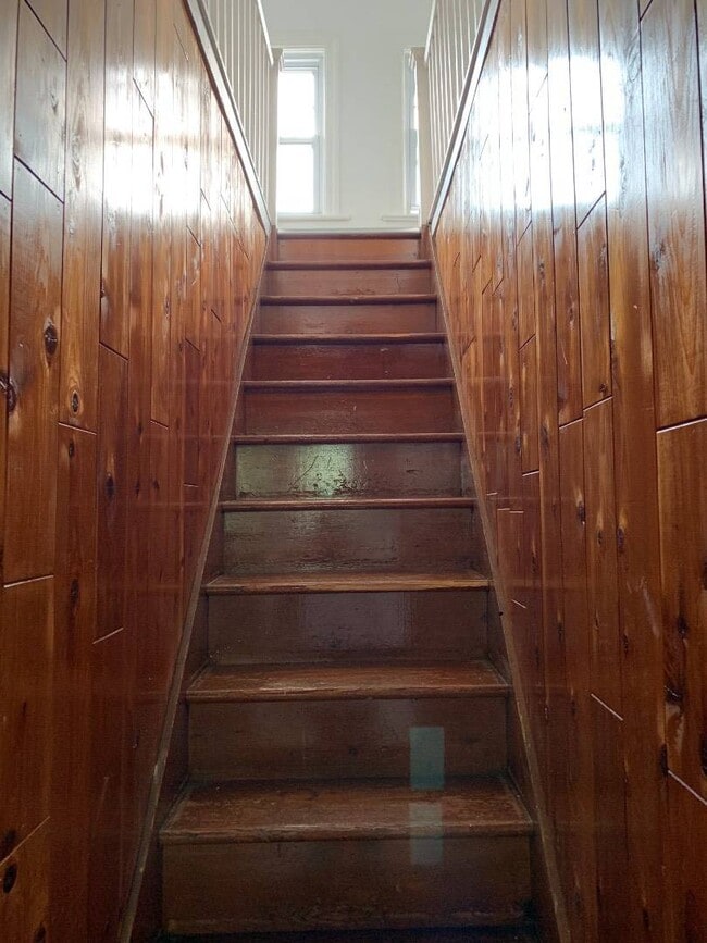 Building Photo - 405 Bement Ave