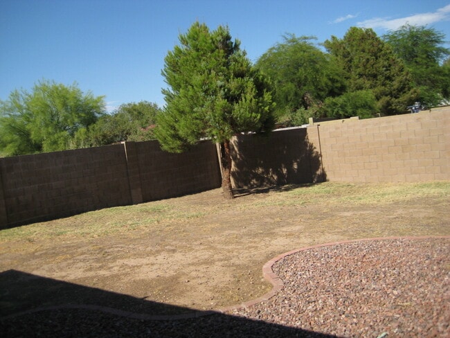 Building Photo - Tempe 3 Bed, 2 Bath Single Story Rental House
