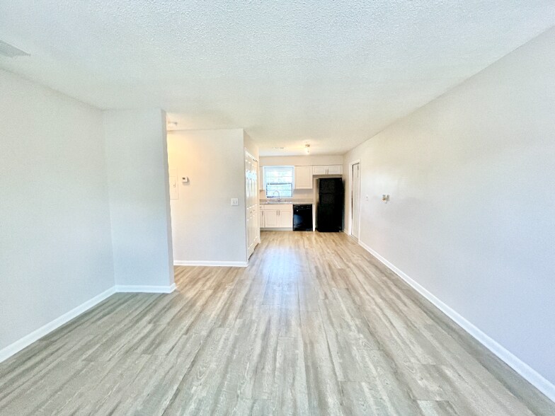 Building Photo - 5107 S Clarice Ct