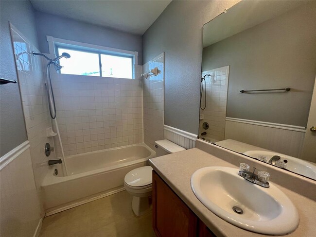 Building Photo - 1466 David Curry Dr