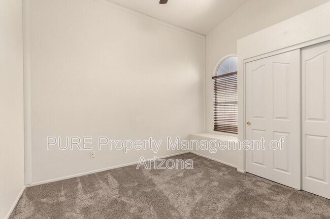 Building Photo - 12406 W Roanoke Ave