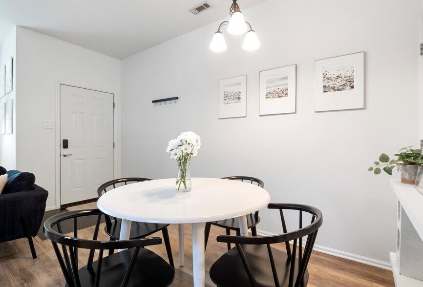 Building Photo - 4109 Westminster Pl