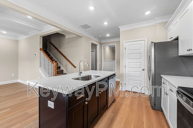 Building Photo - 571 Yuma Ln